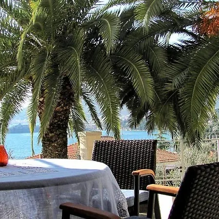 Apartman For Two Persons With Sea View In Near The